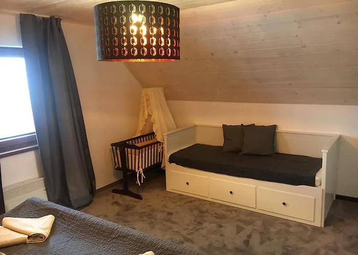 Mia Semesterbostad Stará Lesná