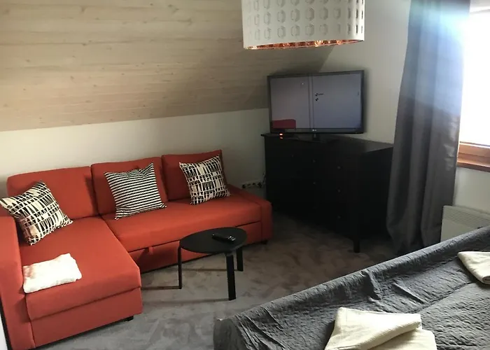 Semesterbostad Mia *