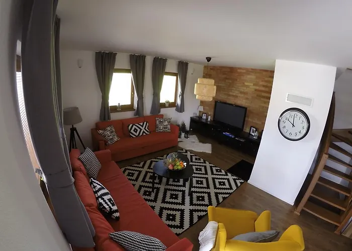 Mia Semesterbostad Stará Lesná